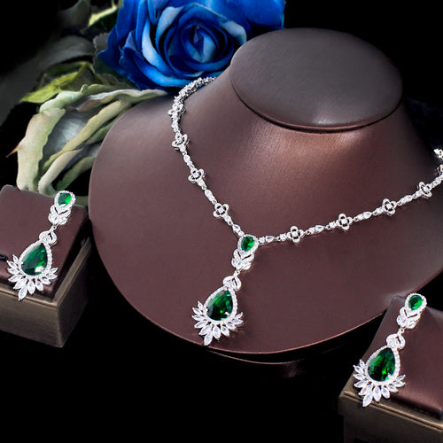 Elegant Green Emerald Zircon Half Set – Necklace & Earrings