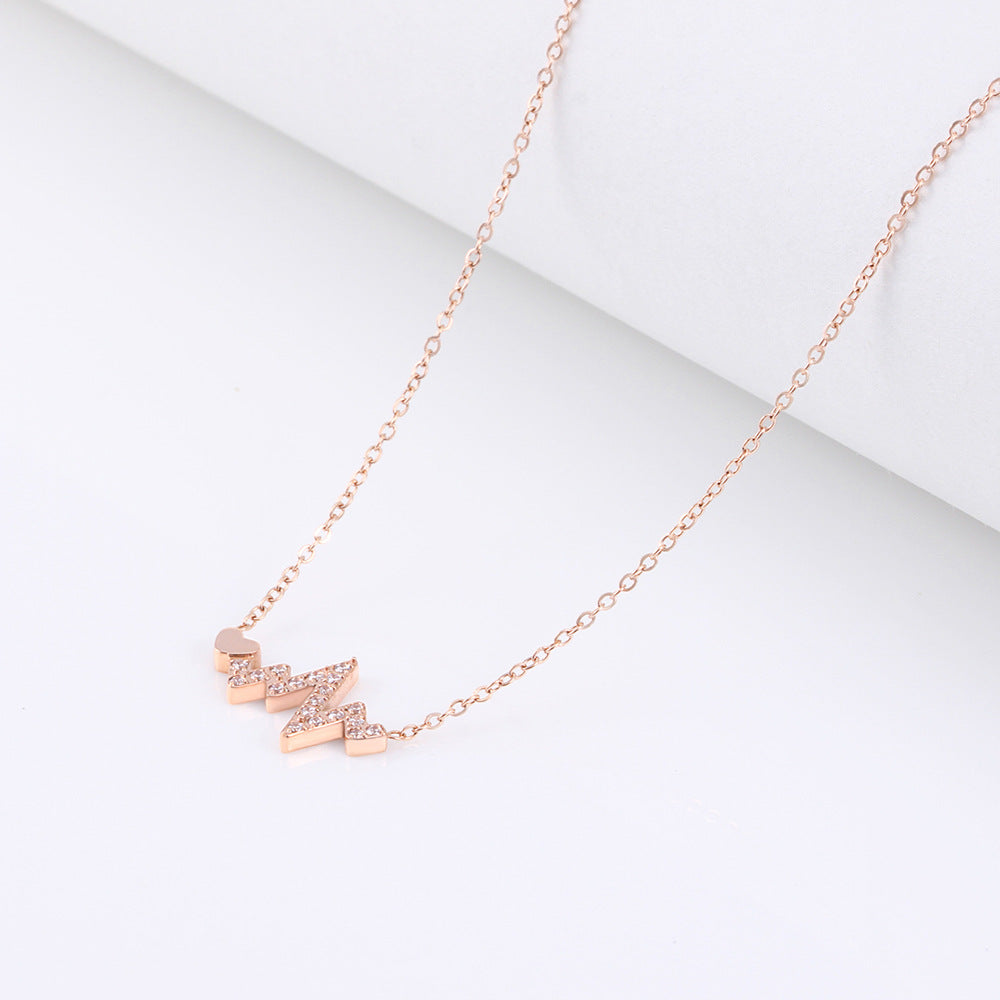 قلادة نبض الحب من Signature Jewelry