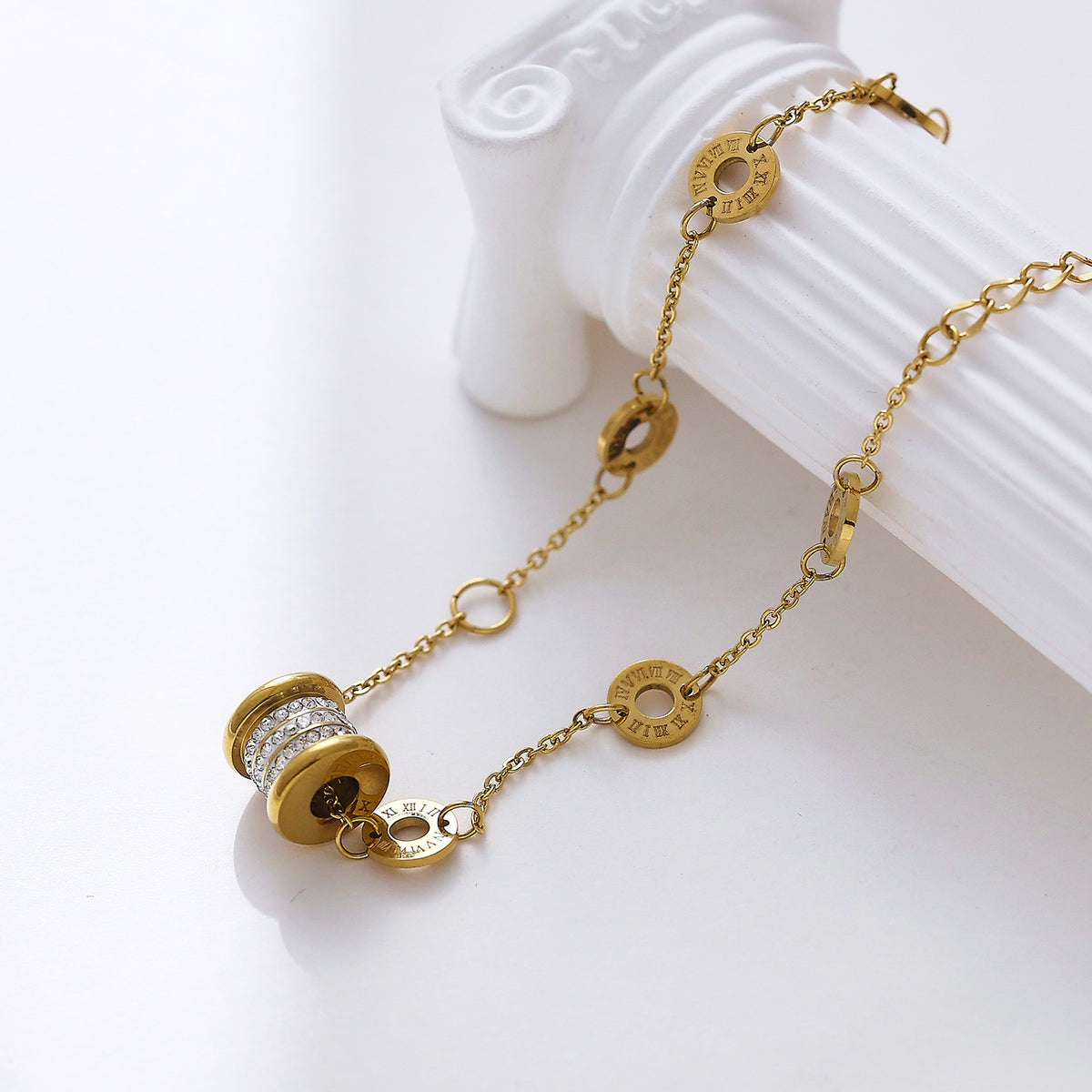 سوار الانسجام الدائري الذهبي – Signature Jewelry