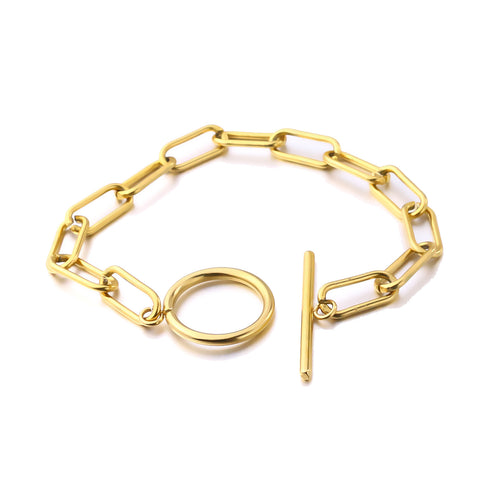 سوار الوصلات الذهبية بتصميم الإبزيم – Signature Jewelry