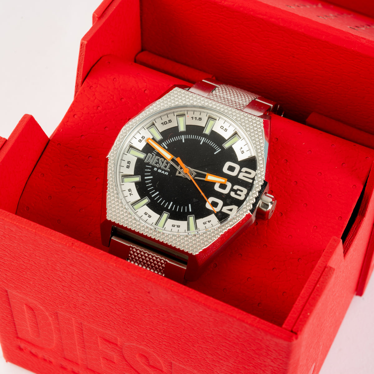 Diesel Scraper Men's Black Dial Silver Watch