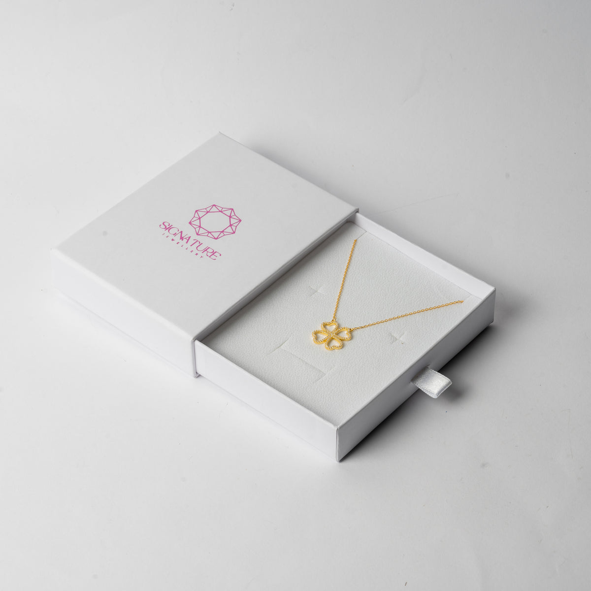Signature Jewelry Clover Pendant