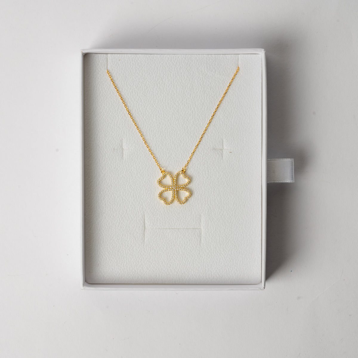 Signature Jewelry Clover Pendant
