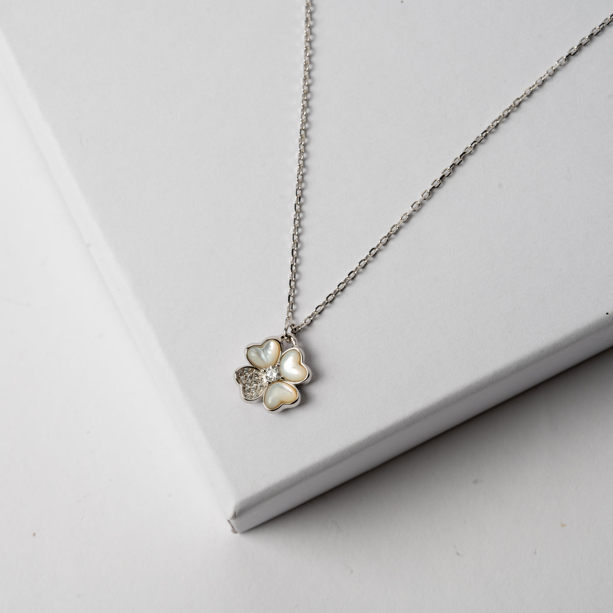 Signature Jewelry Clover Heart Pendant Necklace – 925 Sterling Silver