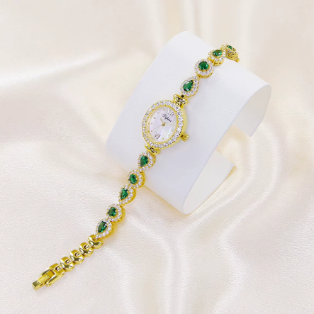 Difeini Luxury Ladies Quartz Watch - Gold-Plated Bracelet with Green Zircon Accents