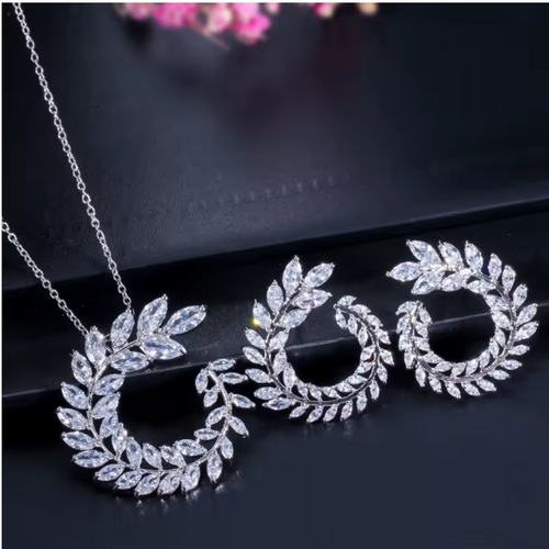 Eternal Leaf Marquise Half-Set