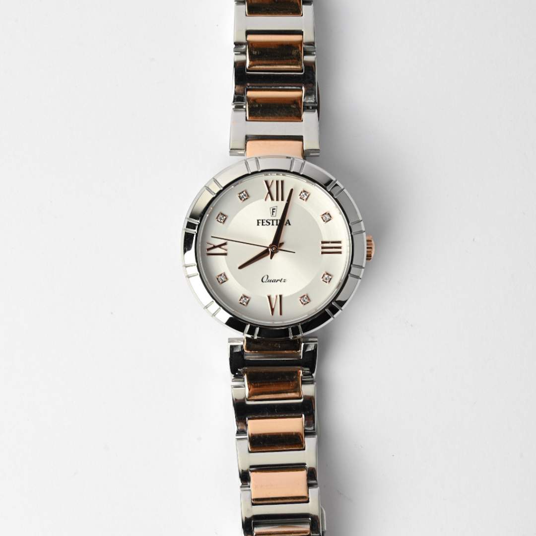 ساعة فستينا النسائية – كوارتز بسوار فولاذي وميناء فضي