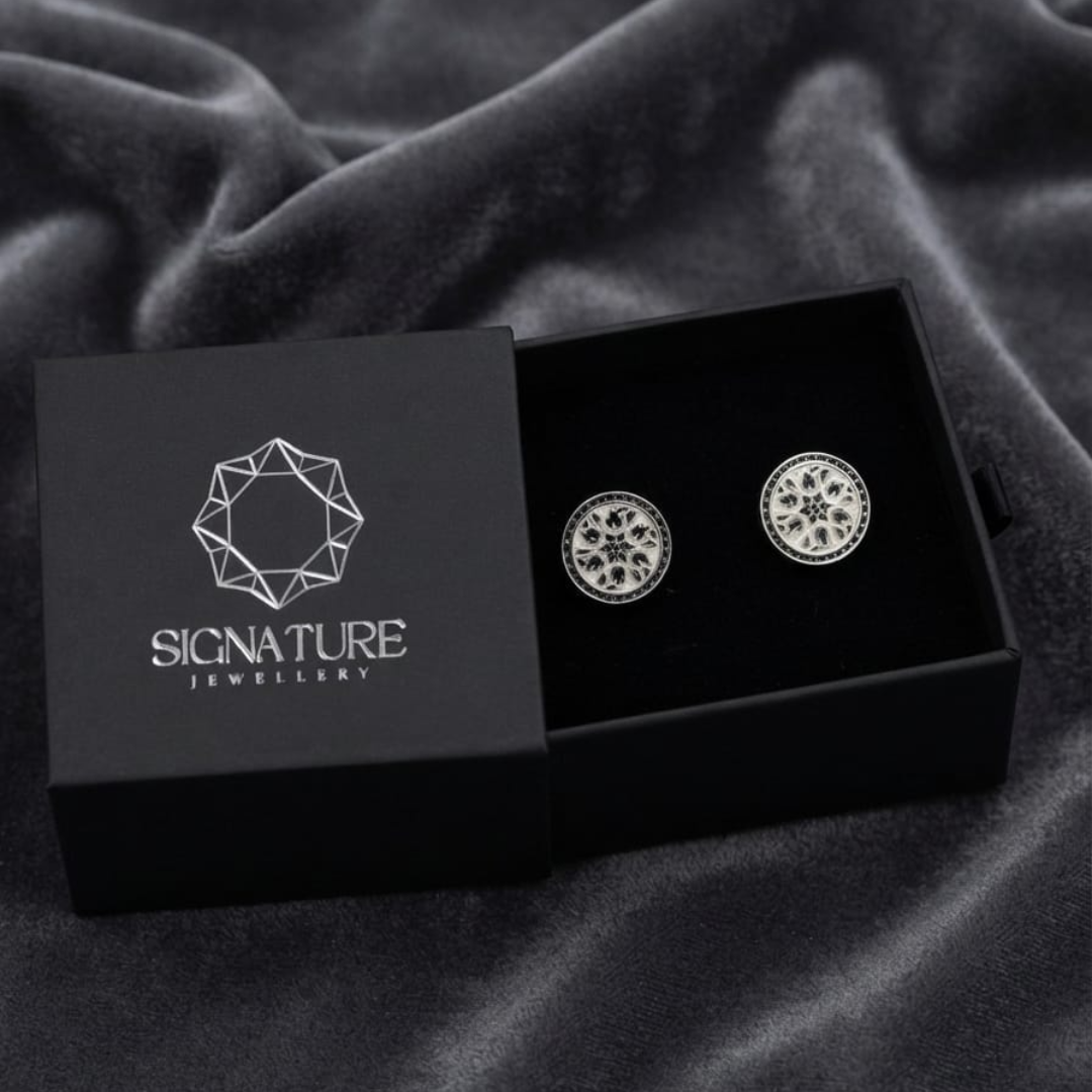 أزرار أكمام دائرية فضية وسوداء من Signature Jewelry